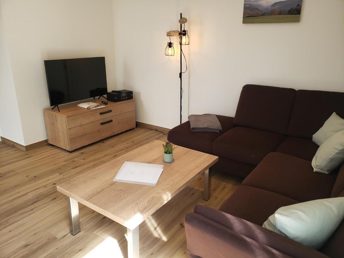 Ferienwohnungen Am Aeppelsberg Volkesfeld Екстериор снимка