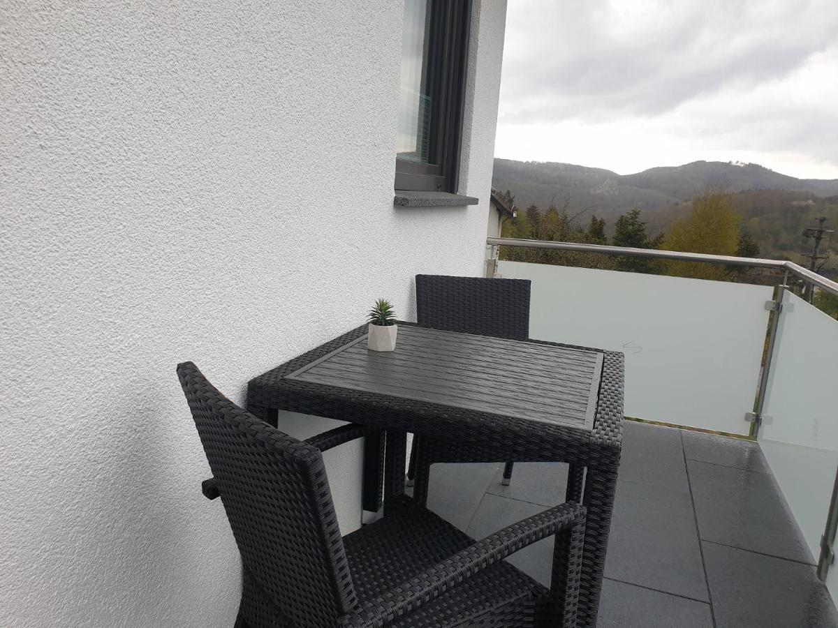 Ferienwohnungen Am Aeppelsberg Volkesfeld Екстериор снимка